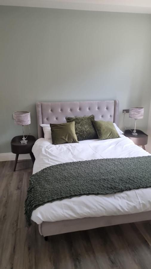 Jasmin Apartments - Luxury 1 & 2 Bedroom Units With Free Parking Буши Екстер'єр фото