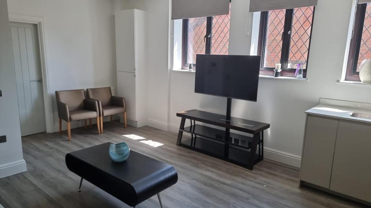 Jasmin Apartments - Luxury 1 & 2 Bedroom Units With Free Parking Буши Екстер'єр фото
